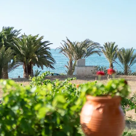 Tatil Evi Unique 2 Bdr Popi In Front Of The Sea *