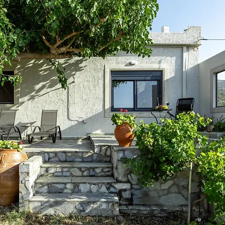Holiday home Unique 2 Bdr Popi In Front Of The Sea Sitia (Crete)